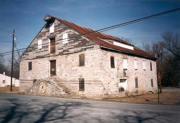 A February 1999 photo of  Houston's/Willow/Fisher's Mill