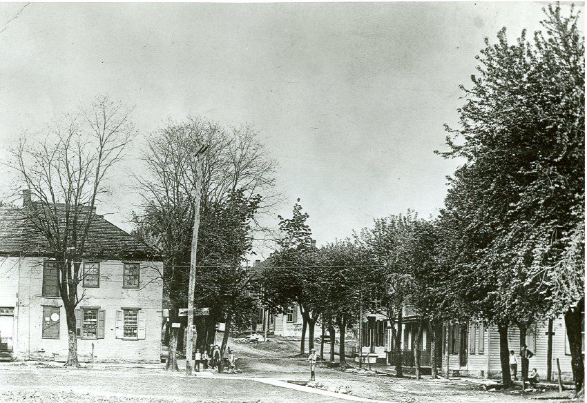 Image of the square in Churchtown (Allen), 1909